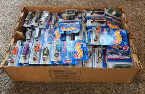 lot 58K image: LR - Collection of Carded Hot Wheels Cars, 1998 First Editions