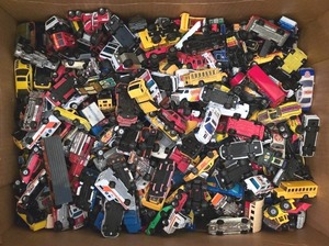 lot 114K image: DR - Collection of Used Loose Hot Wheels and Other Brand Toy Cars