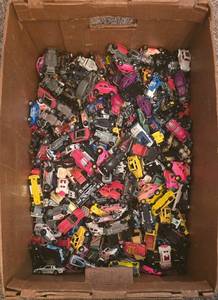 lot 116K image: DR - Collection of Die-Cast Toy Cars Including Hot Wheels and Other Brands