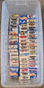 lot 124K image: DR - Collection of 100 Hot Wheels Die-Cast Cars in Unopened Packaging