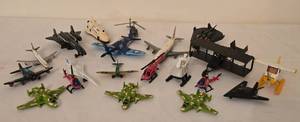 lot 139K image: DR - Collection of 15 Toy Planes, Helicopters, and Spacecraft Models