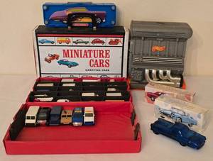lot 172K image: K - Vintage Miniature Car Collection with Carrying Cases and Avon Car Decanters