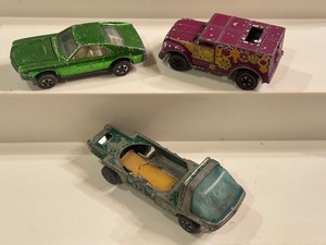 lot 186 image: Set of 5 Vintage Redline Hot Wheels Cars - Custom AMX, The Heavyweights, Funny Money