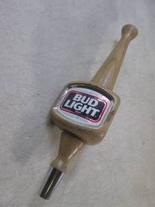lot 24 image: (FS) Bud Light Beer Tap Handle 12 1...
