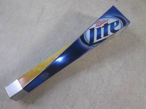 lot 46 image: (FS) Miller Lite Beer Tap Handle 11...