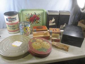 lot 89 image: (EW6) Assorted Vintage Containers, ...