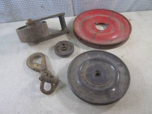 lot 115 image: (CS) Vintage Pulleys...