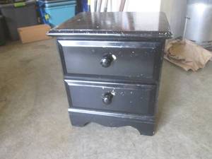 lot 125 image: (EW3) 2-Drawer Night Stand Painted ...