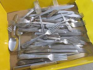 lot 159 image: (BS) Assorted Vintage Silverware...