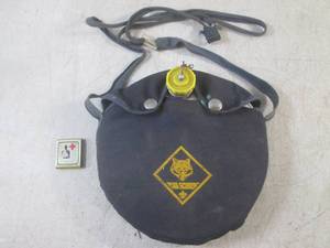 lot 170 image: (CS) Vintage Cub Scout Canteen and ...