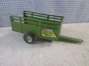 lot 177 image: (EC1) Vintage Metal Nylint Farms Tr...