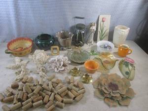 lot 183 image: (D-3) Assortment of Vintage Decor E...