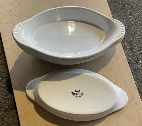 lot 1176 image: Lot of oval serving platters