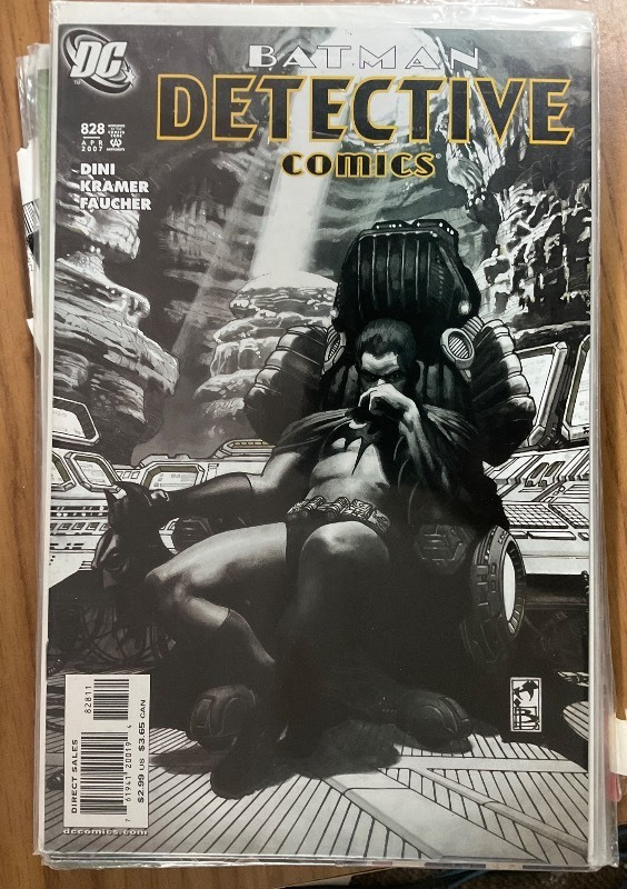 lot 9-7 image: Batman Detective 828