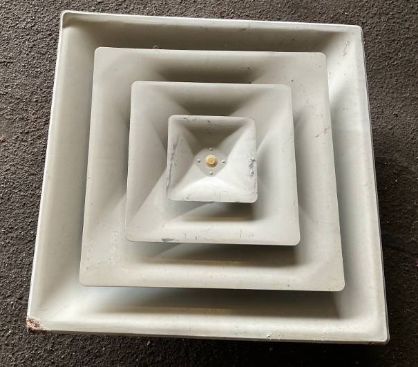 lot 1139 image: Steel Louvered Diffuser 24 x 24 x 6