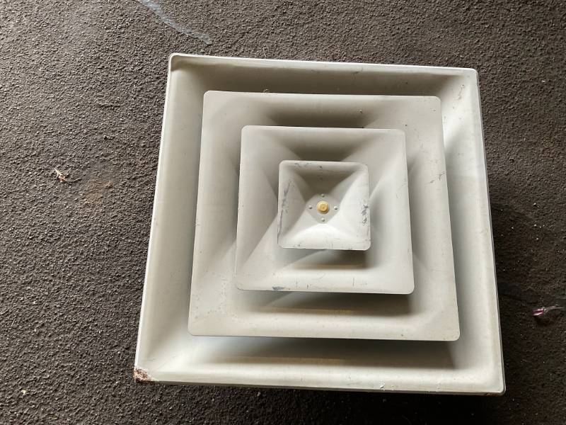 lot 1143 image: Steel Louvered Diffuser 24 x 24 x 6