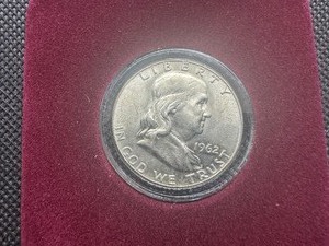 lot 70 image: 1962-D Brilliant Uncirculated Silver Franklin Half Dollar