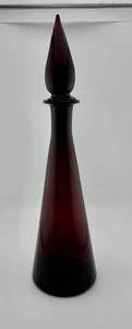 lot 9 image: Amethyst Genie Decanter Bottle