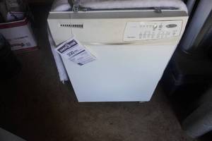 lot 6 image: Whirlpool Quiet Partner 1 Dish Washer