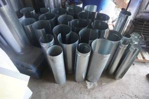 lot 8 image: Large Lot of Galvanized Furnace Pipe In Assorted Sizes