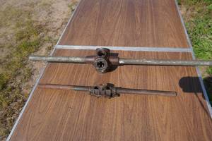 lot 74 image: 2 - Manual Pipe Threading Tools
