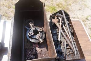 lot 78 image: Plumbers Metal Tool Box With Pipe Cutter Threader With Assorted Dies