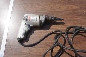 lot 80 image: Black & Decker Sheet Rock Gun