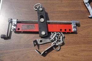 lot 82 image: Big Als Jacks Engine Leveling Jack