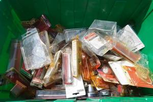 lot 87 image: Large Lot of Bathroom Sink Accessories