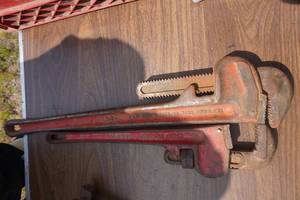 lot 119 image: Pipe Wrenches 18 & 24
