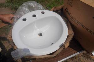 lot 147 image: Aquadis Internation Model DEPD 508A Deborah 4 Drop Ceramic Bathroom Sink