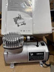 lot 17 image: Brand New Mini Air Compressor