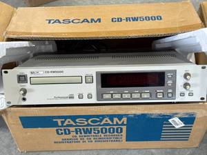 lot 20 image: Tascam CD-RW5000 Rewriteable Recorder (appears new)