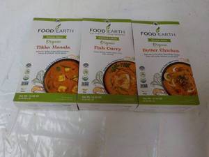 lot 130 image: Food Earth Organic Indian Curry Sau...