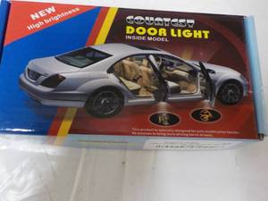lot 142 image: COUATGST Door Light...