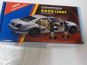 lot 143 image: COUATGST Door Light...