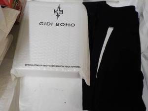 lot 151 image: 2 New Gidi Boho Yoga Pants size S...