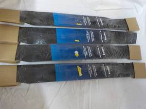 lot 250 image: 4 Hart 18 Mower Blade...