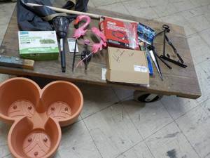 lot 253 image: Summer Products- some need repair...