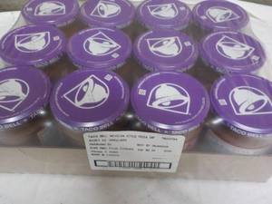 lot 266 image: 12 pack Taco Bell Mexican Style Piz...