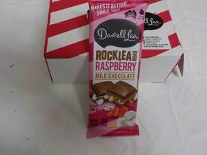 lot 269 image: Box of 12 Darnell Lea Raspberry Cho...