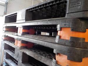 lot 290 image: 3 Heavy Duty Plastic Pallets...