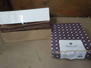 lot 19 image: Expanding Pile Pockets with 50 File...