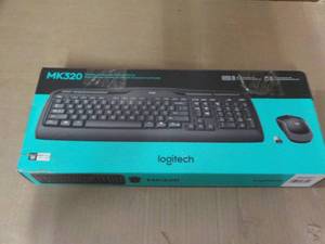 lot 50 image: Logitech M320 Wireless Combo Keyboa...