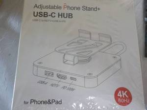 lot 320 image: Adjustable Phone Stand and USB-C Hu...
