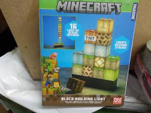 lot 173 image: Minecraft Block Building Light...