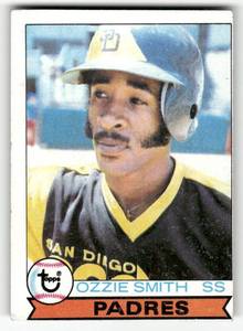 lot 32 image: 1979 Topps Vintage Card Ozzie Smith Rookie #116