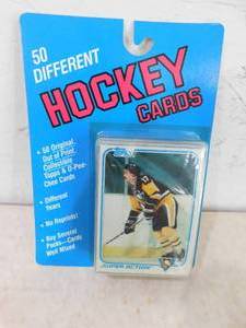lot 320 image: (50) Different Vintage Hockey Cards Sealed in the Pack