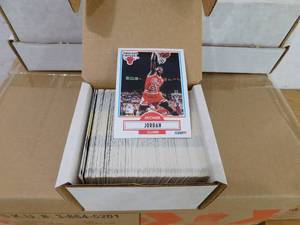 lot 321 image: 1990 Fleer Basketball Complete Set with Michael Jordan