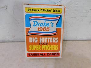 lot 324 image: 1985 Topps Drakes Big Hitters Plus Super Pitchers Set 44 Cards with Dwight Gooden Rookie Card